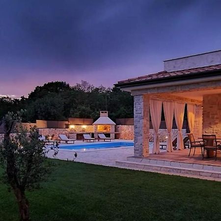 Villa Lulu Kamena Villa S Maslinikom Otok Krk Dobrinj Selo Gostinjac Krk Town Kültér fotó