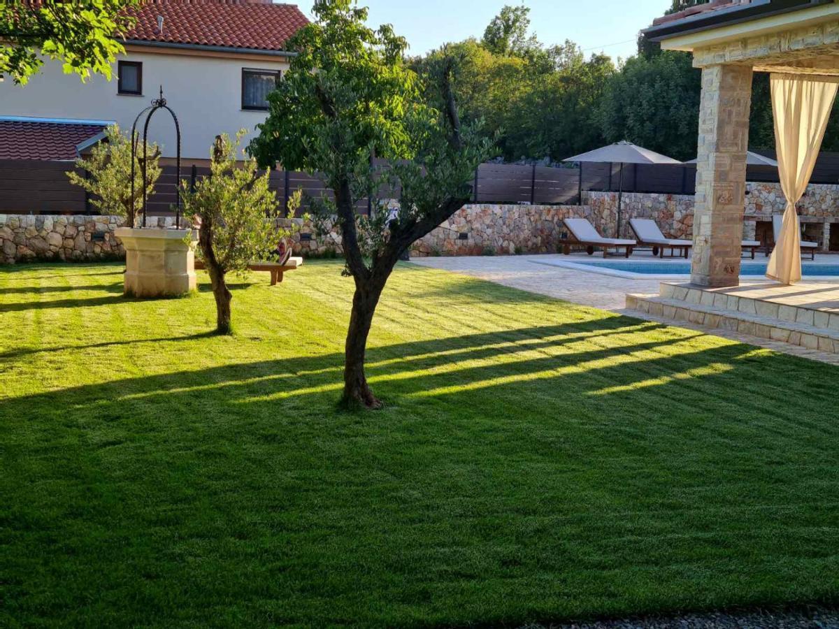 Villa Lulu Kamena Villa S Maslinikom Otok Krk Dobrinj Selo Gostinjac Krk Town Kültér fotó