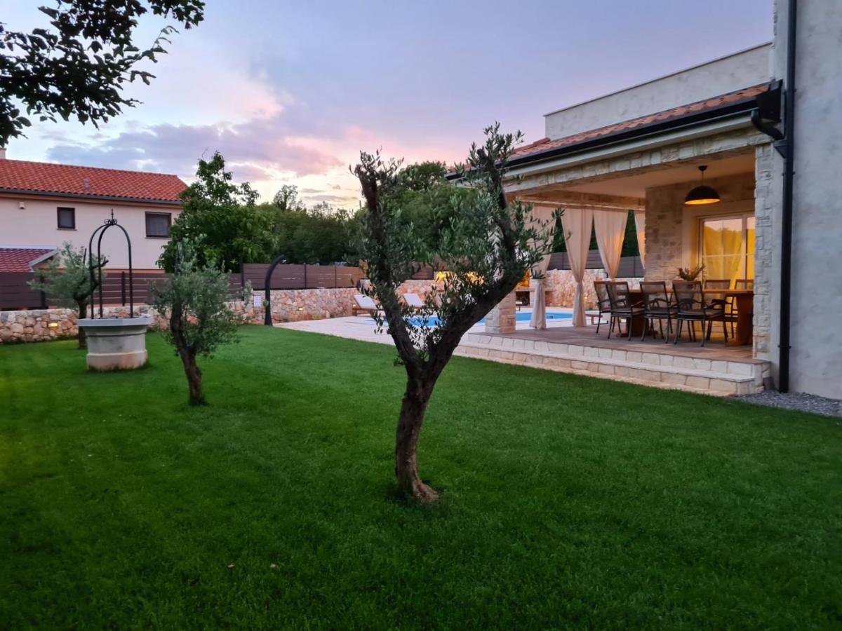 Villa Lulu Kamena Villa S Maslinikom Otok Krk Dobrinj Selo Gostinjac Krk Town Kültér fotó