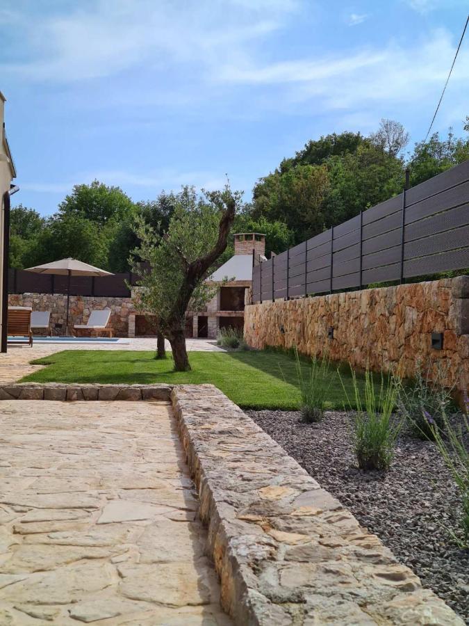 Villa Lulu Kamena Villa S Maslinikom Otok Krk Dobrinj Selo Gostinjac Krk Town Kültér fotó
