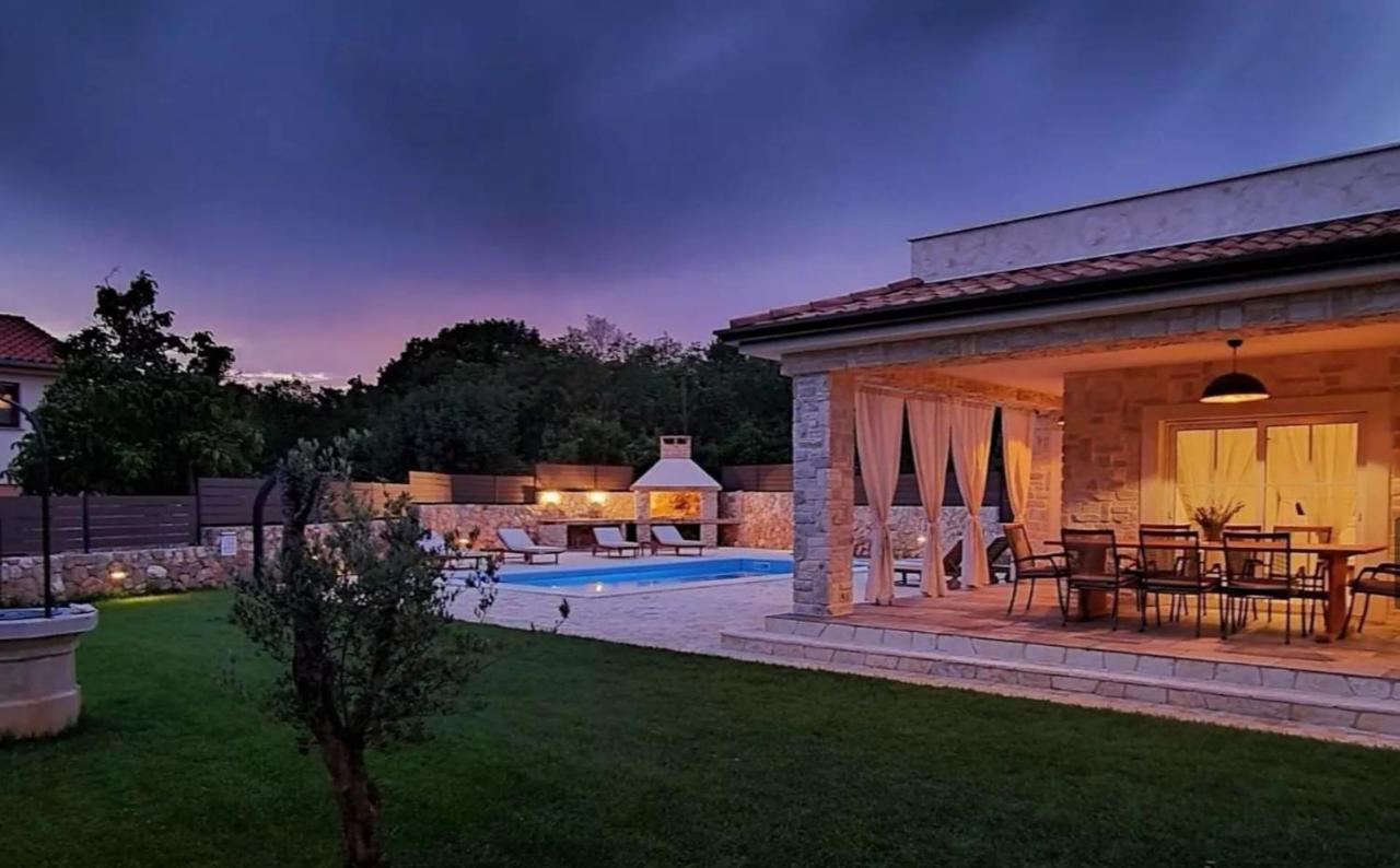 Villa Lulu Kamena Villa S Maslinikom Otok Krk Dobrinj Selo Gostinjac Krk Town Kültér fotó